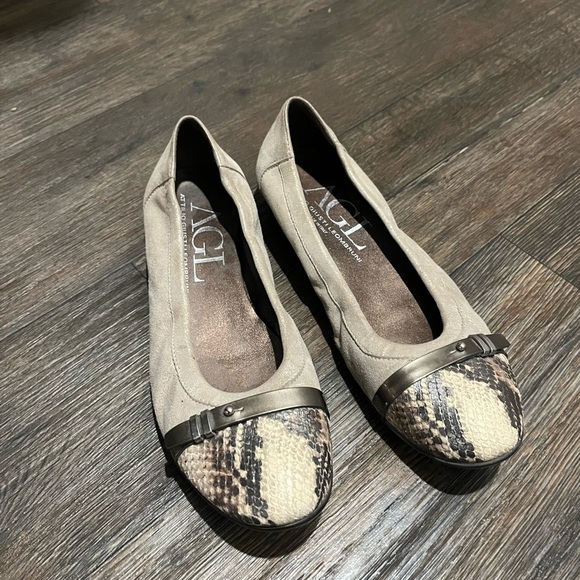 Attilio Giusti Leombruni Shoes - Women’s Attilio Giusti Leombruni Italian Snakeskin Ballet Flats